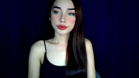 Isabelle online show from June 28, 4:11 pm