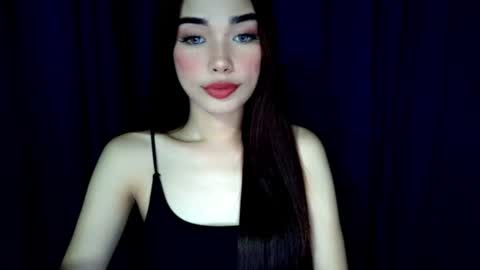 Isabelle online show from July 12, 3:59 pm