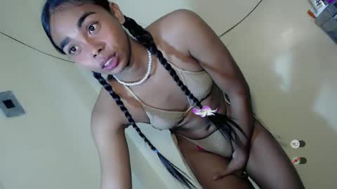 Alona online show from June 13, 3:56 pm