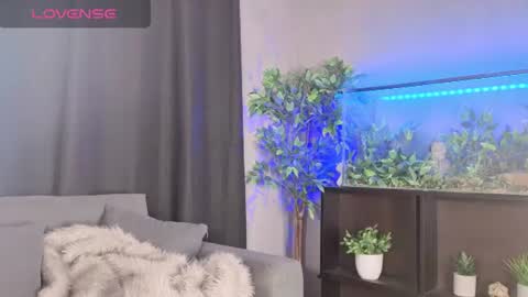 Julyane online show from July 18, 1:23 am