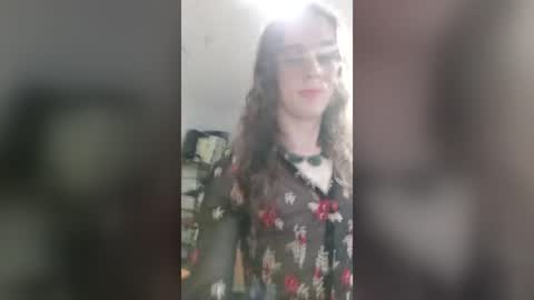 isobel_cd online show from July 26, 3:41 pm