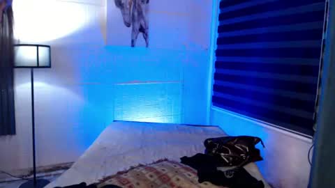 its_me_luna1111 online show from July 31, 7:30 am