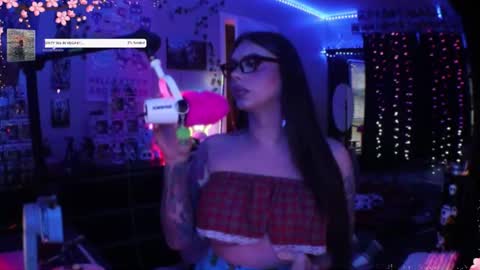 Nicki Foxx online show from October 31, 1:04 am