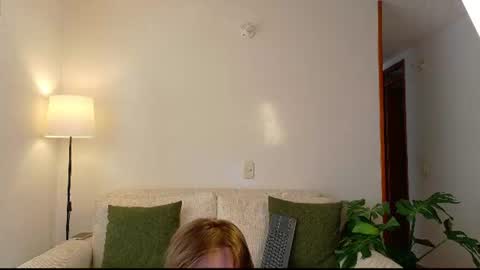 Ivonny online show from June 18, 4:33 pm