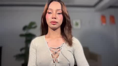 kirstenelsie online show from December 2, 1:08 am