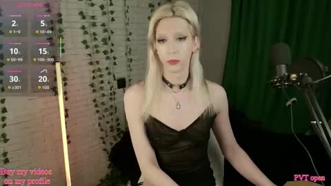 I v y  online show from September 20, 5:29 pm