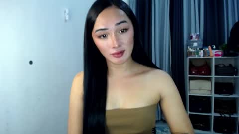 iwillcum4u_ online show from August 5, 12:11 pm