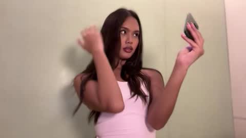 divaonopka online show from November 4, 1:43 pm