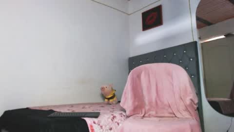jaacob  online show from June 7, 12:40 am