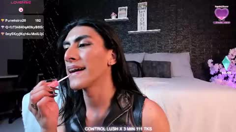 jacky_wolf1 online show from July 10, 9:52 pm