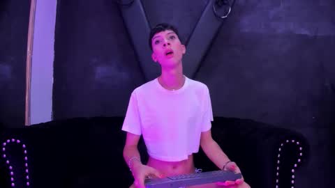 jamess_carterr_ online show from February 13, 6:53 am