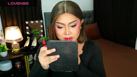 Jasmine Brandy online show from January 12, 3:52 pm