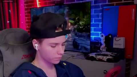 Jean online show from July 28, 3:32 pm