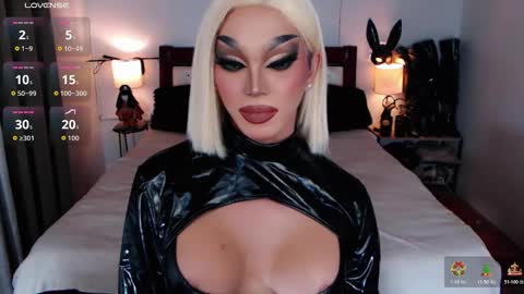 Queen Jenifer online show from December 18, 6:52 am