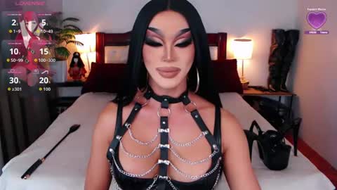 Queen Jenifer online show from June 9, 3:39 am