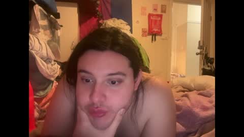 jennifer_robbie online show from July 18, 8:32 am