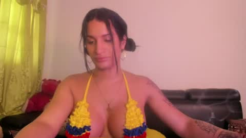 jenniifer_t online show from June 21, 5:49 pm