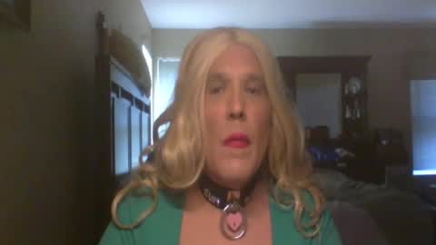 jenny gurl online show from November 12, 5:45 pm