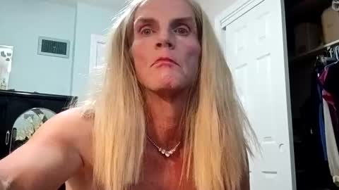 jennywomacks online show from July 5, 4:19 am