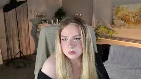 jes_solar online show from June 23, 3:25 am