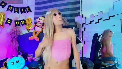 jessica_tan online show from June 16, 6:27 am