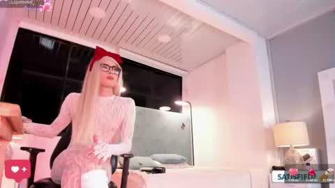 JESSI AND NAOMI online show from July 22, 3:32 am