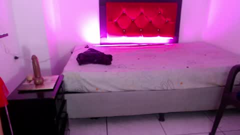 jhonny k online show from August 3, 2:44 am