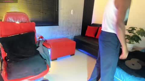 jhonymiller online show from September 18, 8:25 pm