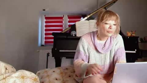 Anya online show from March 2, 9:38 am