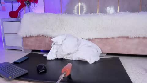 Jiggly online show from July 3, 6:41 am