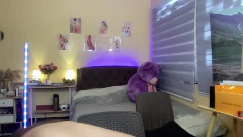 EloiseMoree online show from February 7, 4:16 am