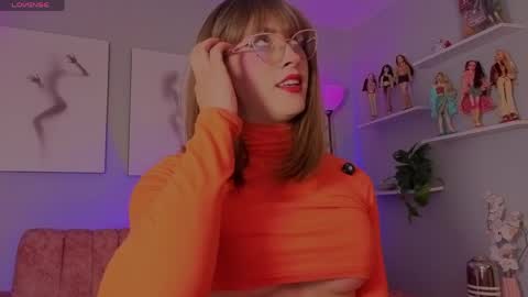 Juliana online show from June 8, 9:14 pm