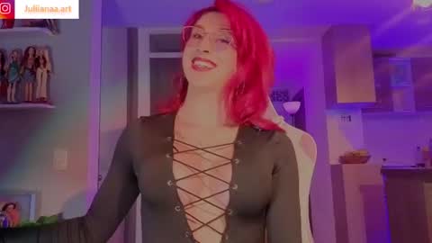 Juliana online show from July 19, 9:40 pm