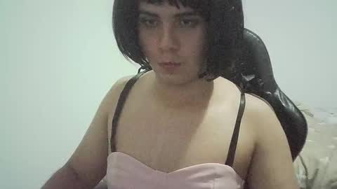 juligurlygirly online show from November 8, 3:40 am