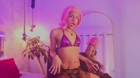 july_quinzel online show from June 19, 3:00 am