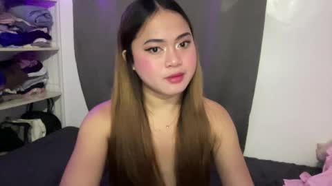 just_julia21 online show from August 3, 12:10 am