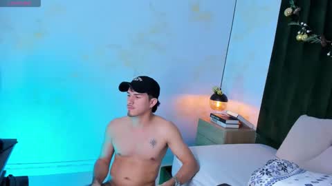 Justin online show from December 13, 11:32 pm