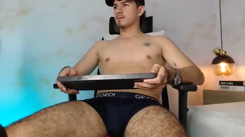 Justin online show from December 15, 8:36 pm