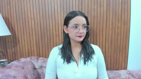 Kyelie online show from December 8, 7:55 pm