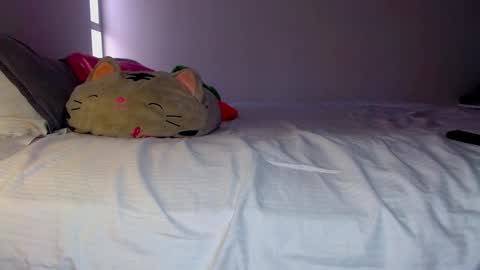 katalinaferreirax online show from December 10, 6:17 pm