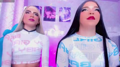 kate_and_penny online show from April 16, 4:57 am