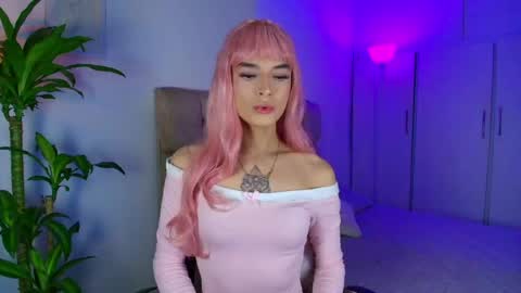 kate_bmoss_ online show from June 7, 1:02 am