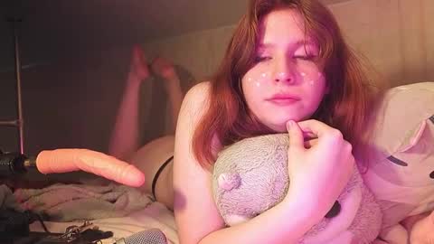 KatieNPZD online show from December 15, 8:47 pm