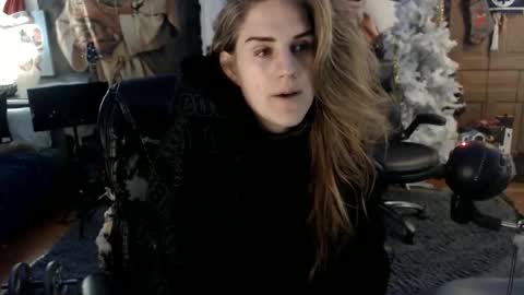 Katie online show from December 20, 7:03 am