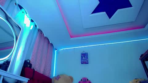 kayla_sexx online show from June 10, 4:01 am