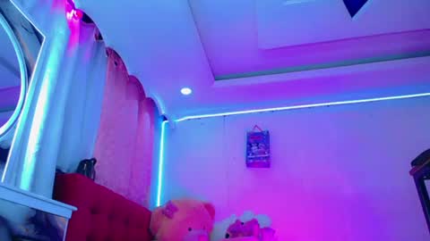 kayla_sexx online show from June 17, 11:39 pm