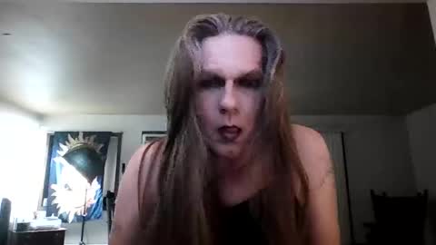 Kelly James online show from December 18, 5:57 am