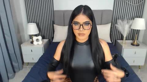 kelsie_silva online show from November 11, 7:05 pm