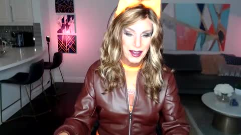 Snapshot of kerrytmilf chatting on February 23, 11:44 am Kerry Wright online show from February 23, 11:44 am