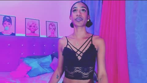 Your Queen KIM online show from January 4, 2:14 am